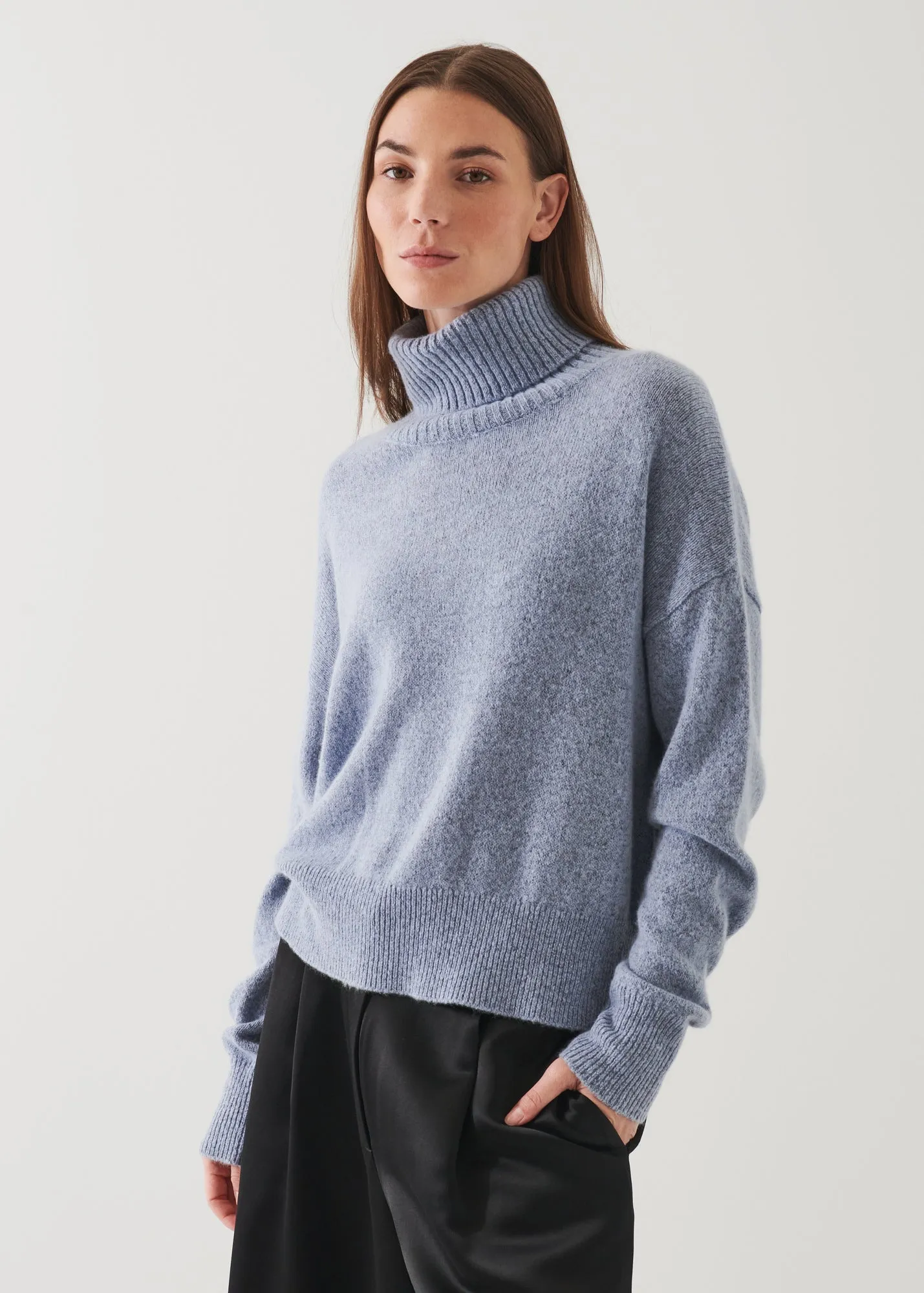 CASHMERE BLEND TURTLENECK