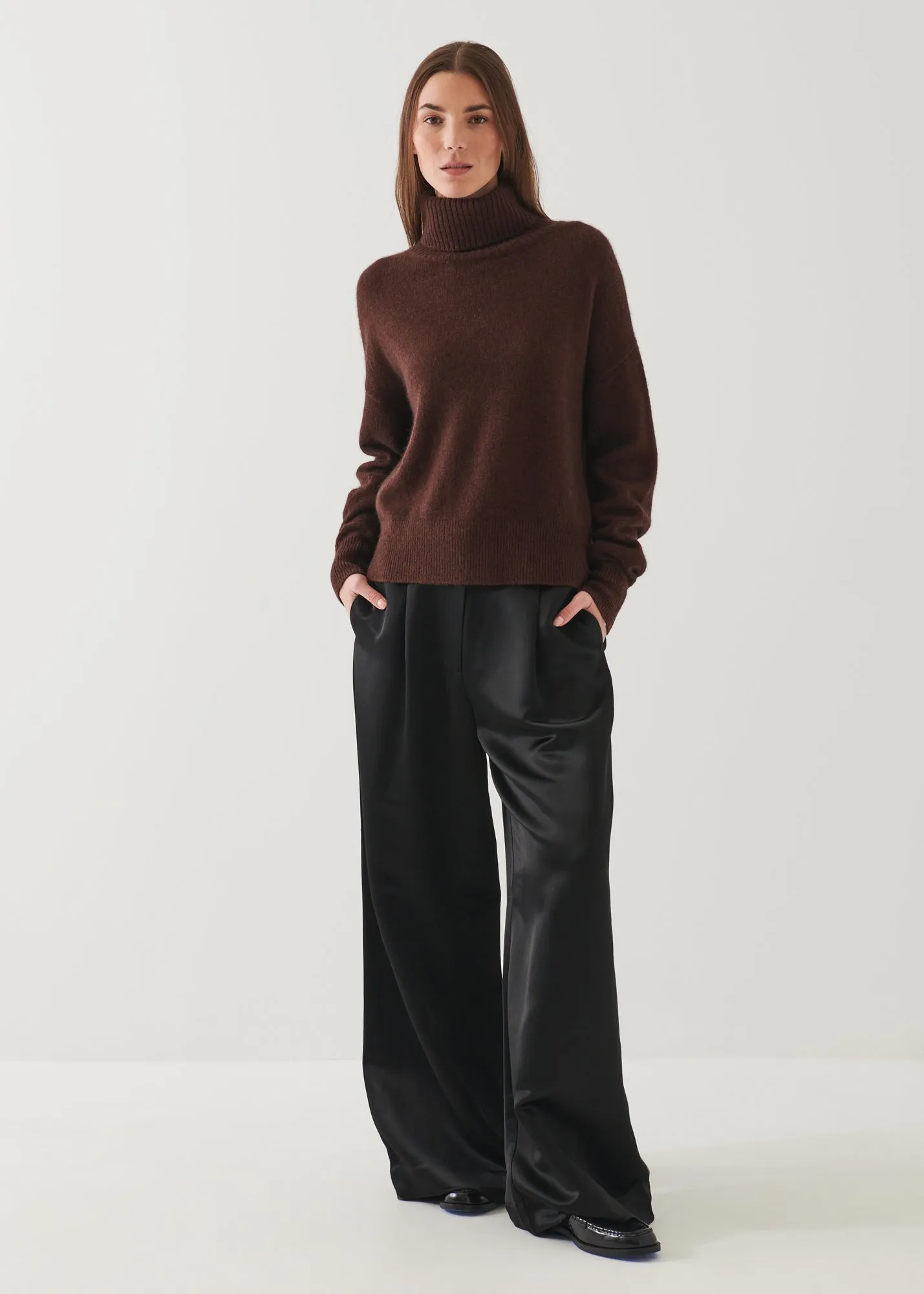 CASHMERE BLEND TURTLENECK