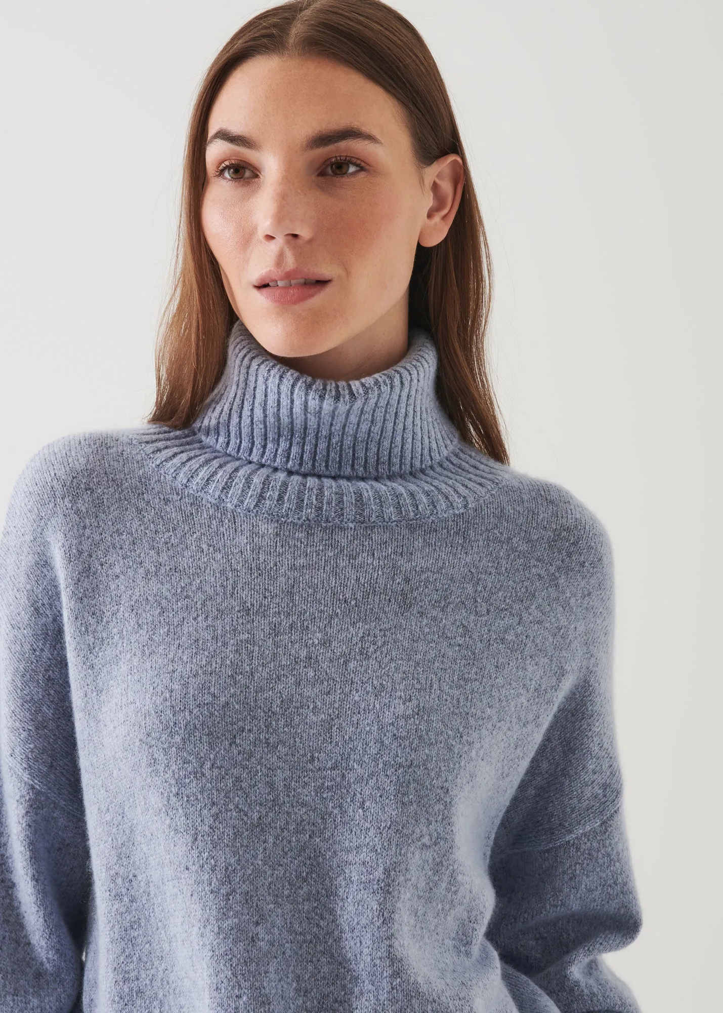 CASHMERE BLEND TURTLENECK