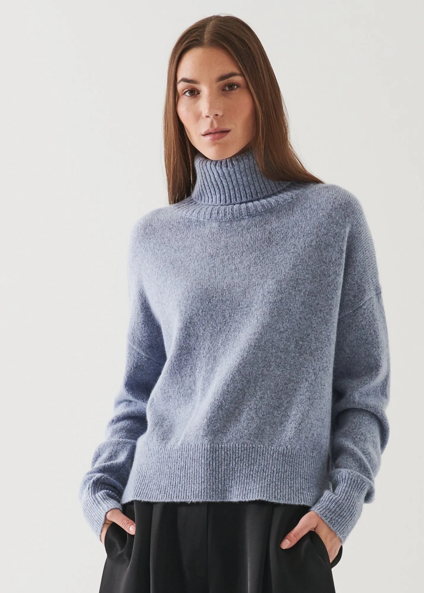 CASHMERE BLEND TURTLENECK