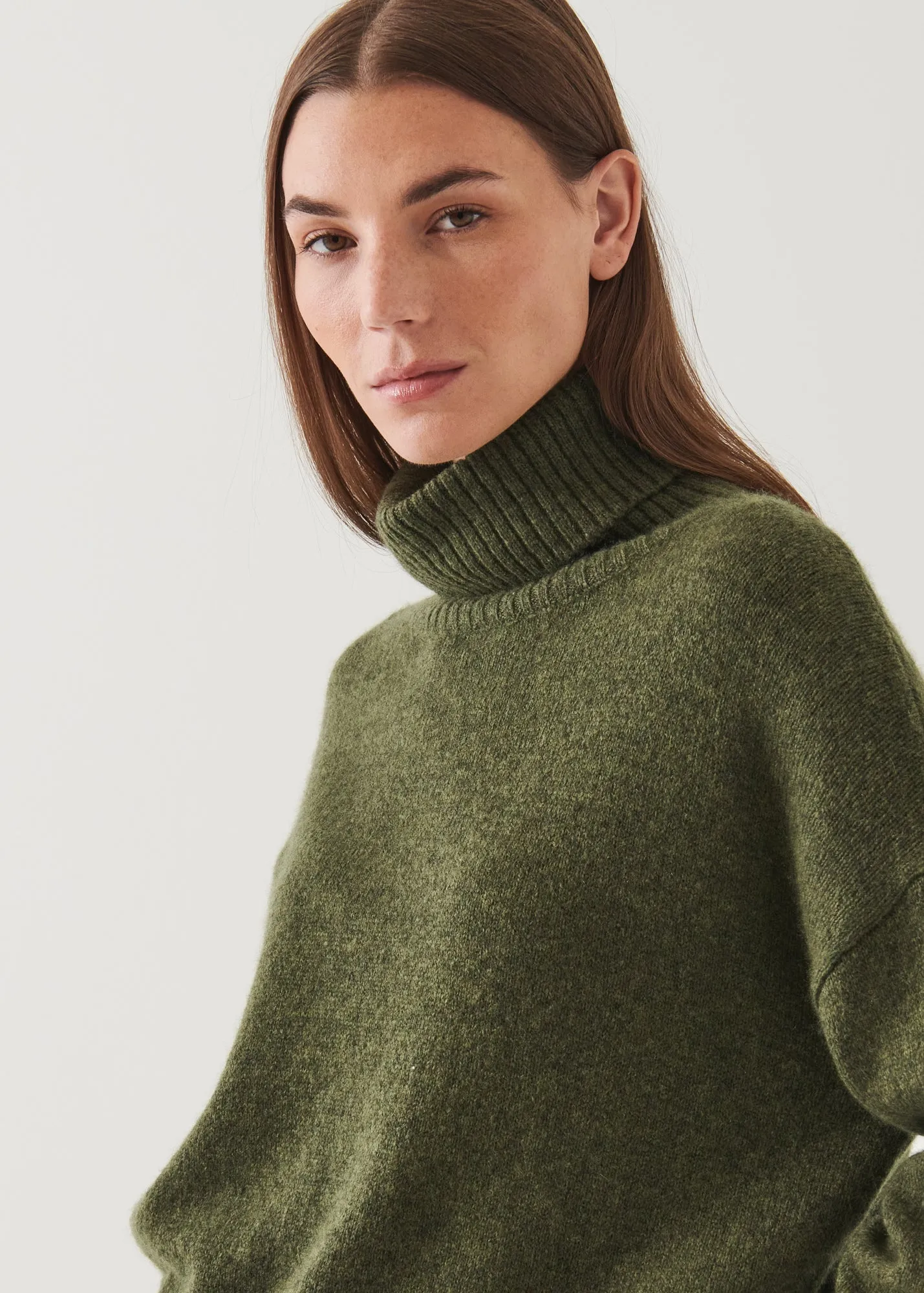 CASHMERE BLEND TURTLENECK