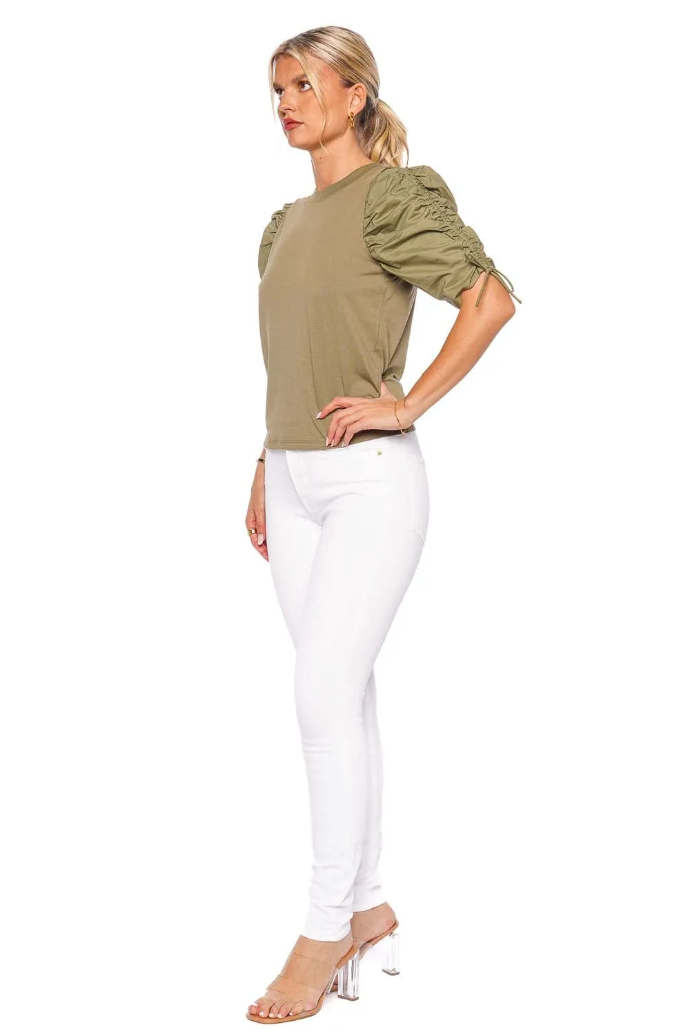 Sure! Here is an optimized title with modifiers for the e-commerce product:

Womens High-Rise White Skinny Jeans - Stylish, Comfortable, and Versatile Denim