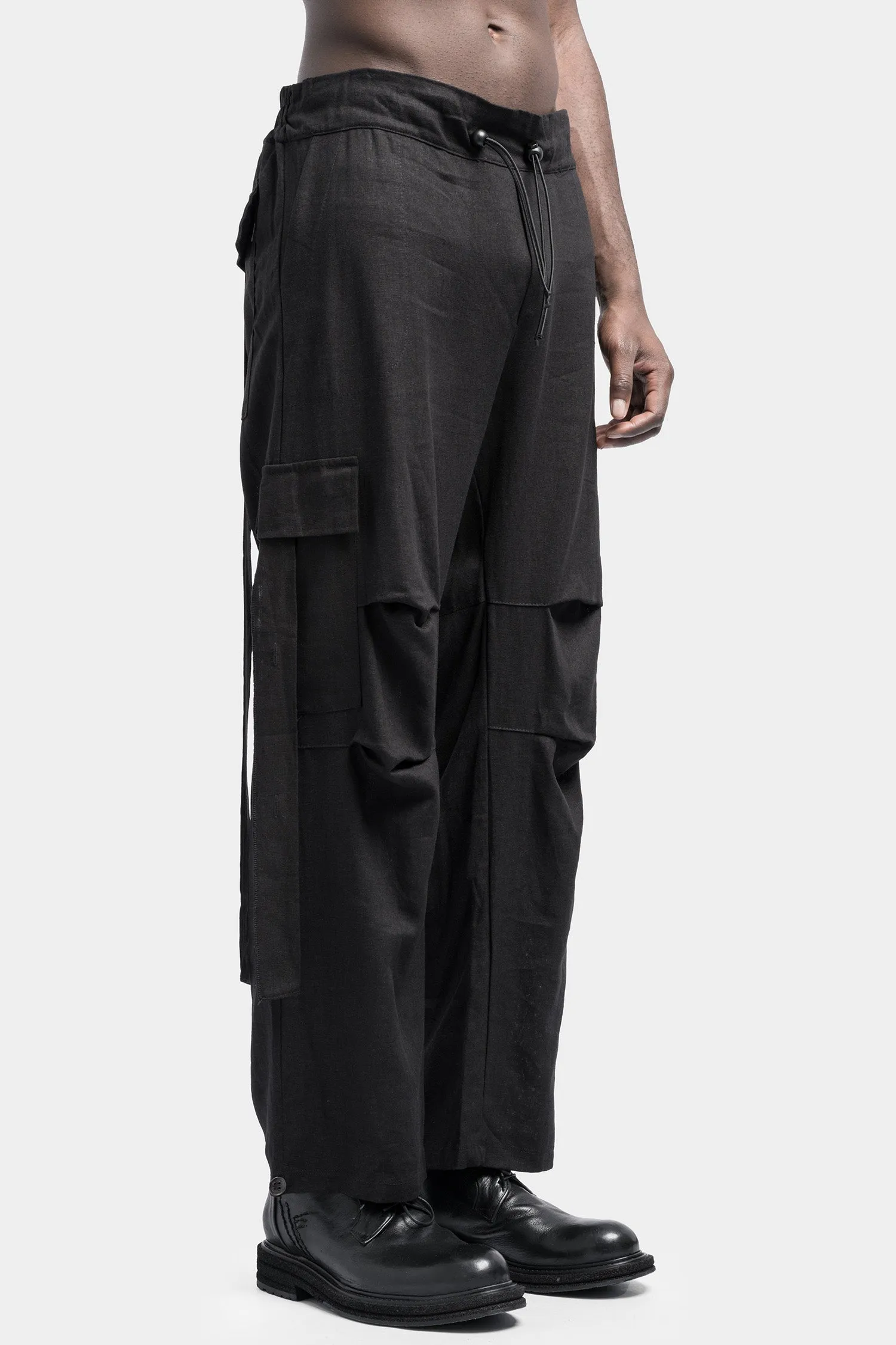 Relaxed cargo pocket trousers