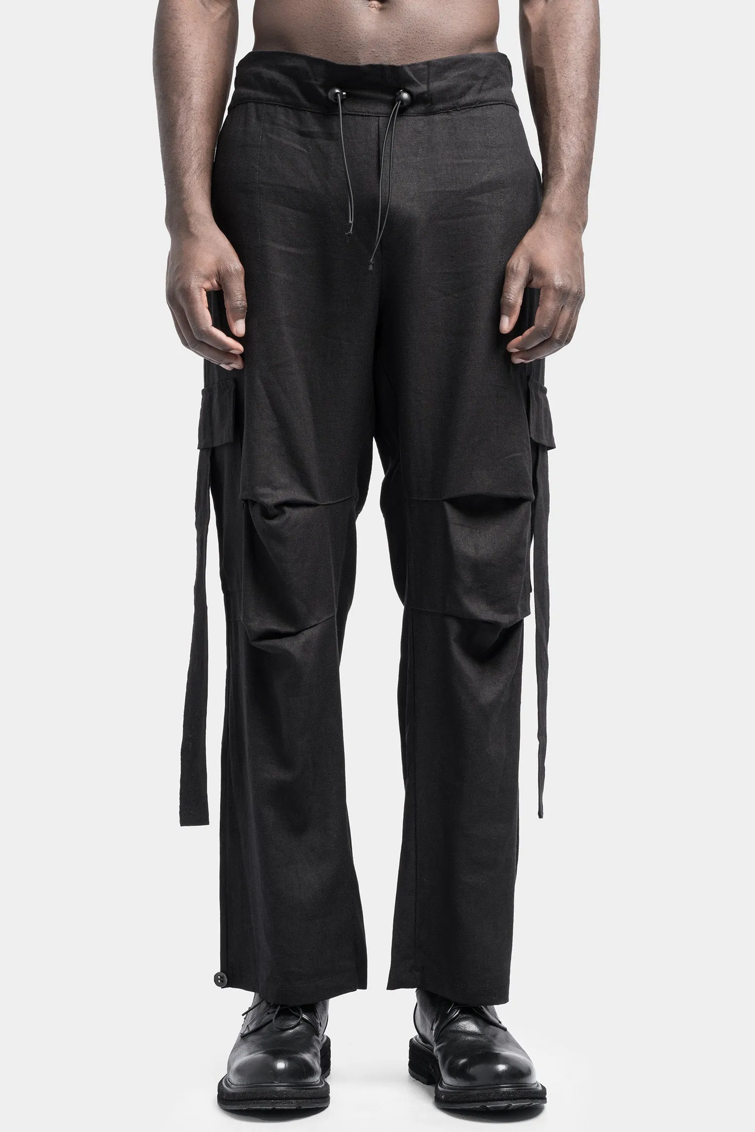 Relaxed cargo pocket trousers