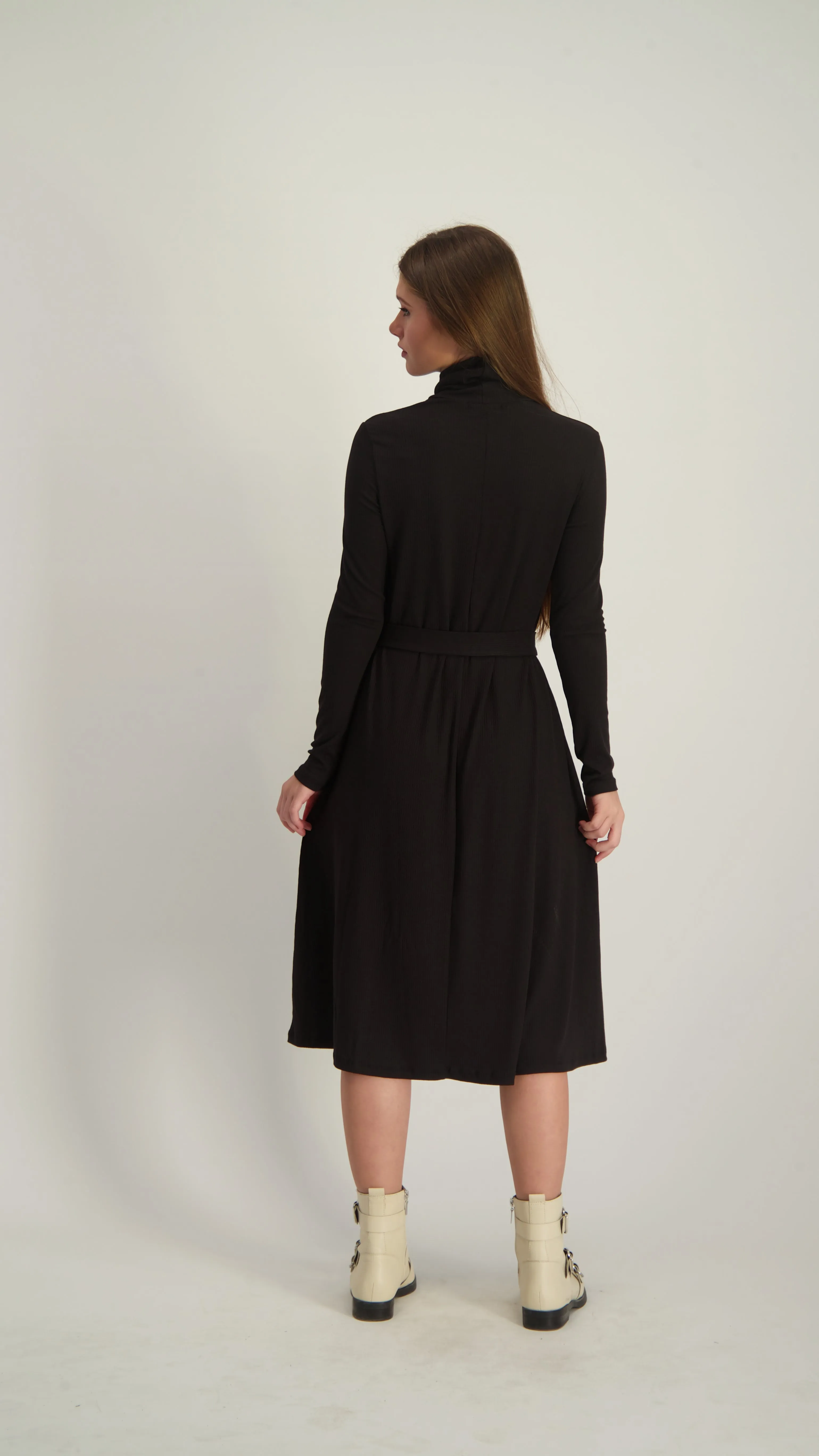 Ribbed Turtleneck Dress With Belt / Black