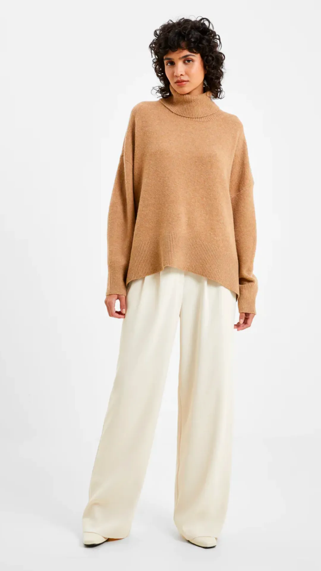 Vhari Turtleneck Sweater in Camel